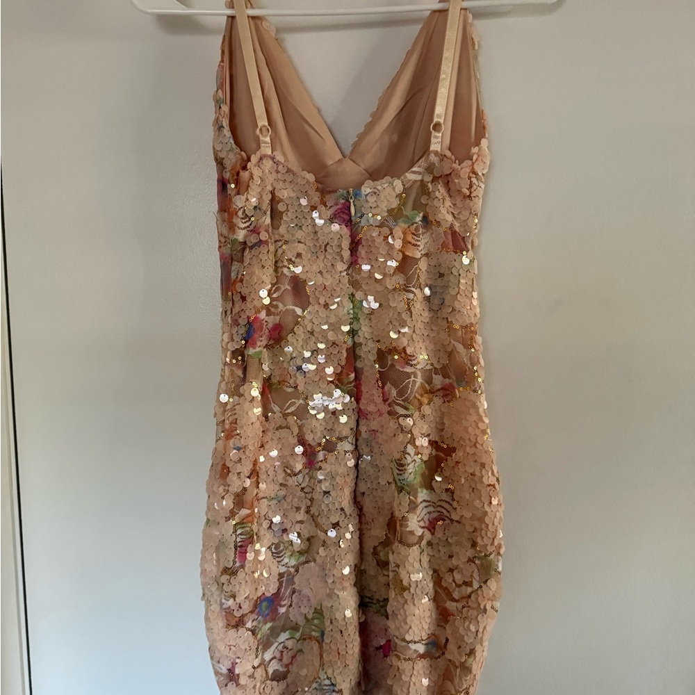 Bella Barnett Floral Lace V-Neck Dress - Picture 3 of 9